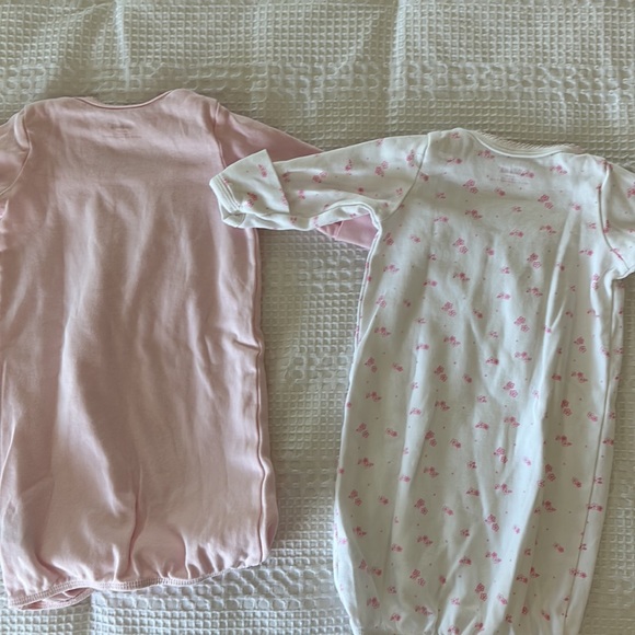 Little Me Newborn girl gowns - set of two - size 0-3 months - Picture 4 of 4